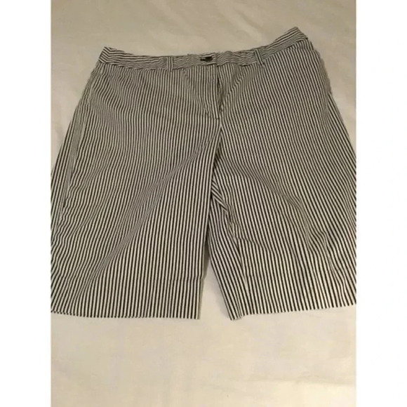 JONES NEW YORK SIGNATURE Stretch Bermuda Womens - Picture 2 of 12